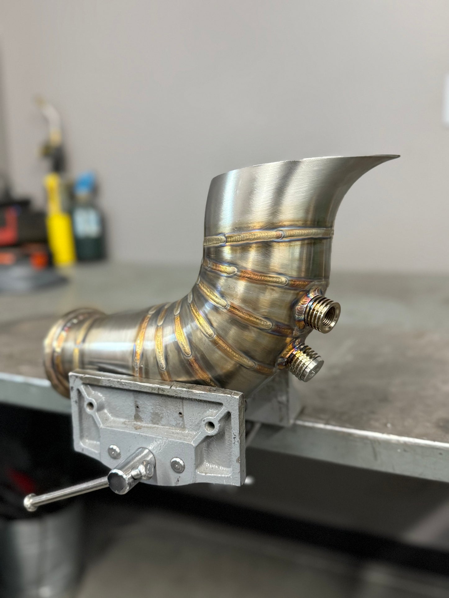 4” Hood Dump Exhaust (Teardrop) – BMW 335i (N54 Engine)