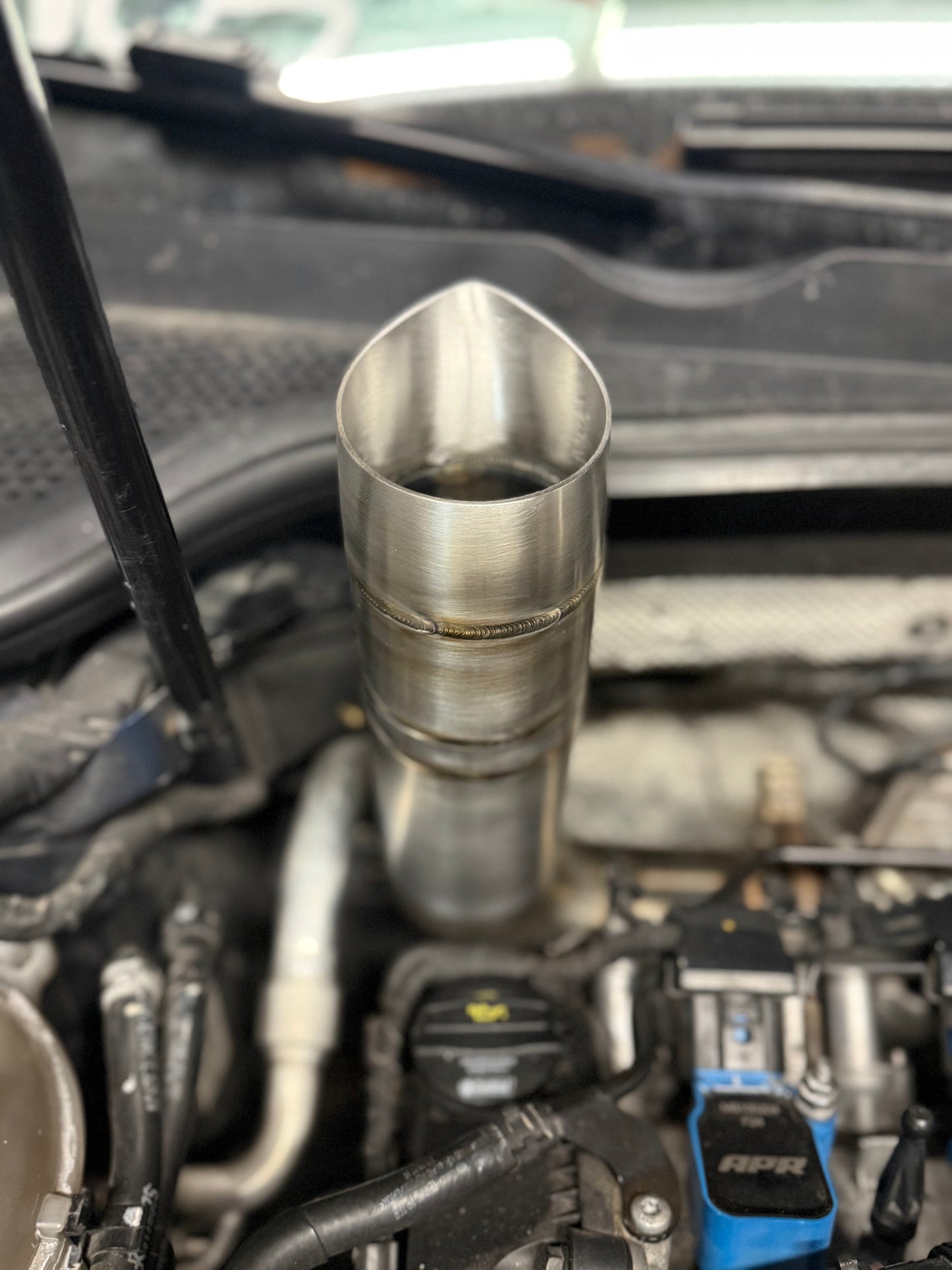 MK7 Golf R Teardrop Hood-Dump Exhaust